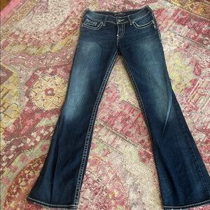 Silver Dark Indigo Flare Jeans Sz 27 
Inseam 34